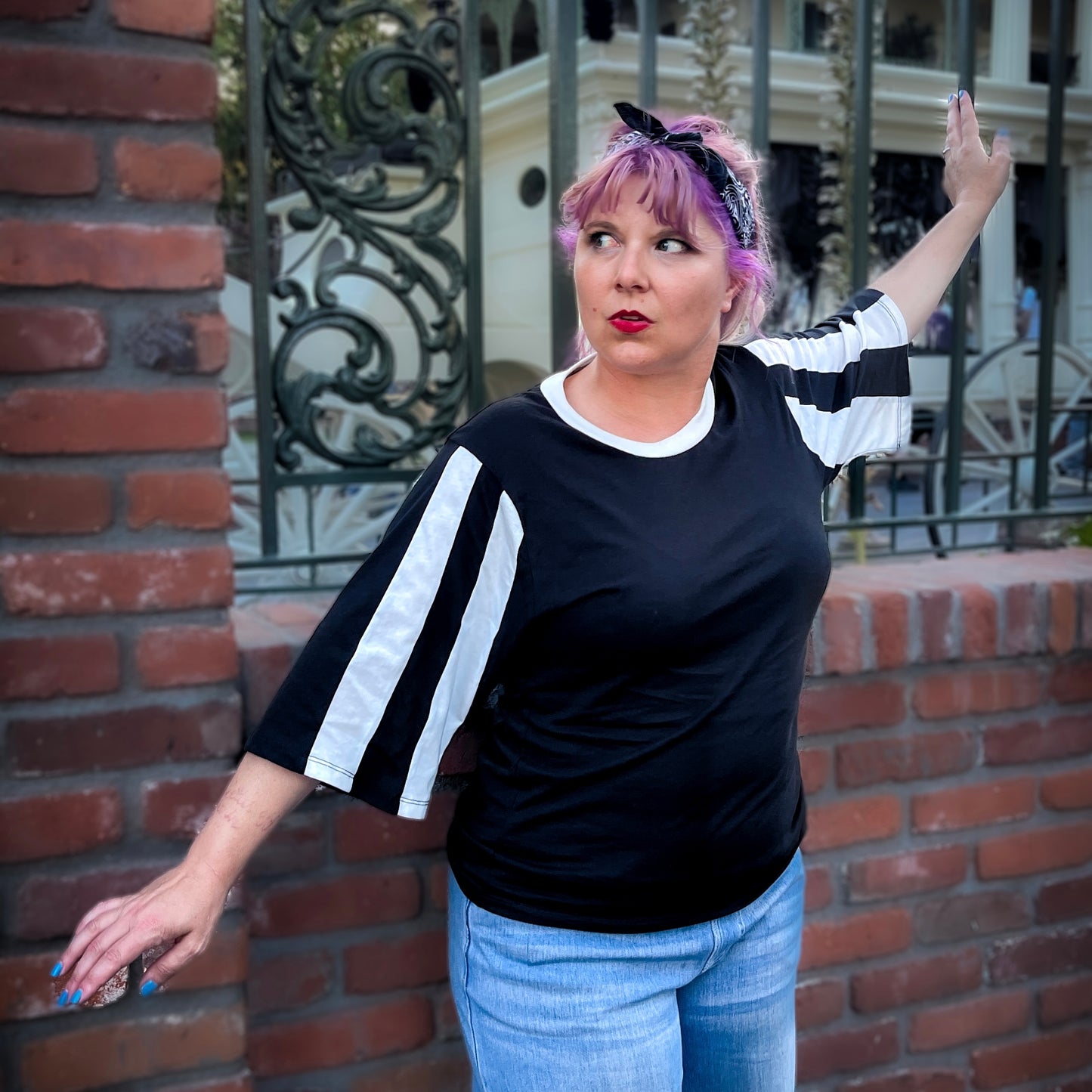 PRE-ORDER The Skelly Tee - Women's Fit