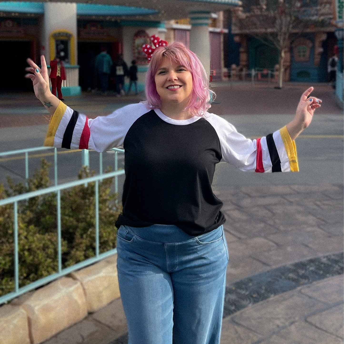 The Classy Tee - Women's Oversized Fit