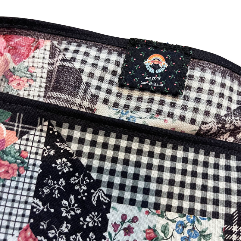 Black & Roses Quilt Boxy Crop Top - Size 2X/3X