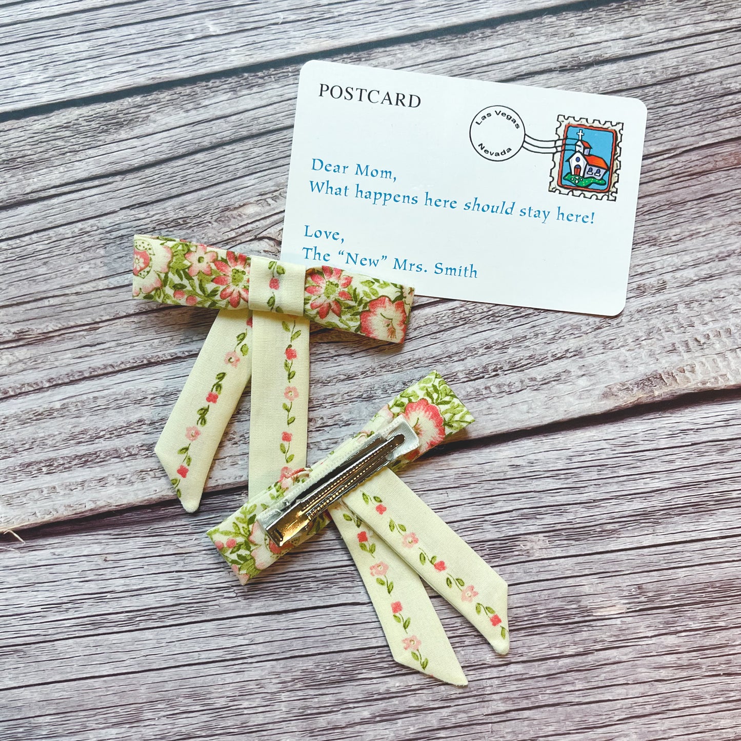 Cream Floral Vintage Fabric Handmade Hair Bows