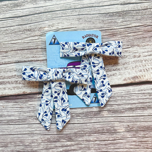 Blue Tulips on White Vintage Fabric Handmade Hair Bows