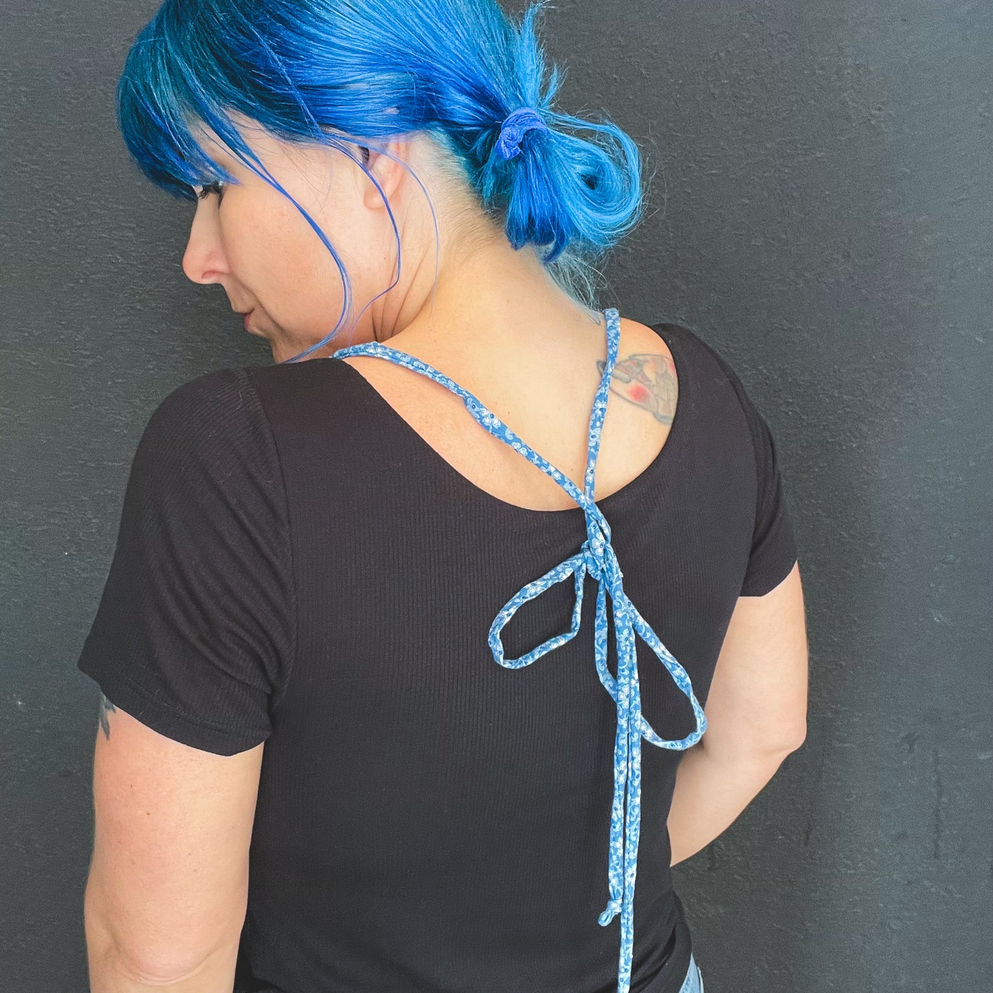 Blue Hues Flower Power Necklace